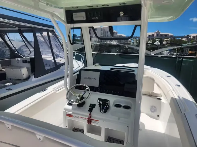 Slide: The Image of Sea Hunt 265 ultra 2025 - 12