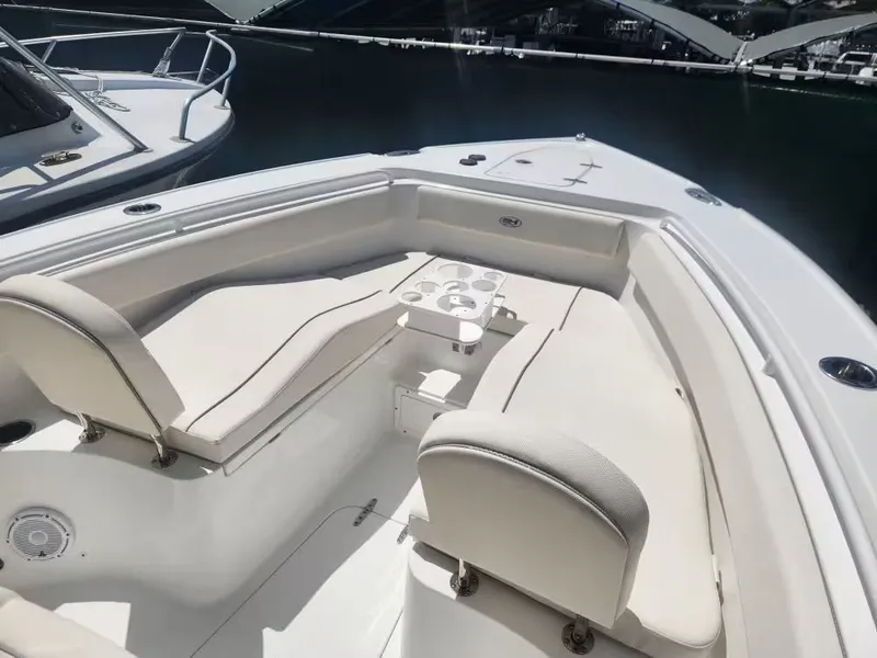 Slide: The Image of Sea Hunt 265 ultra 2025 - 17