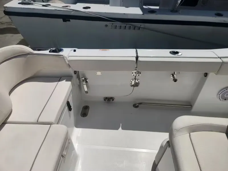 Slide: The Image of Sea Hunt 265 ultra 2025 - 7