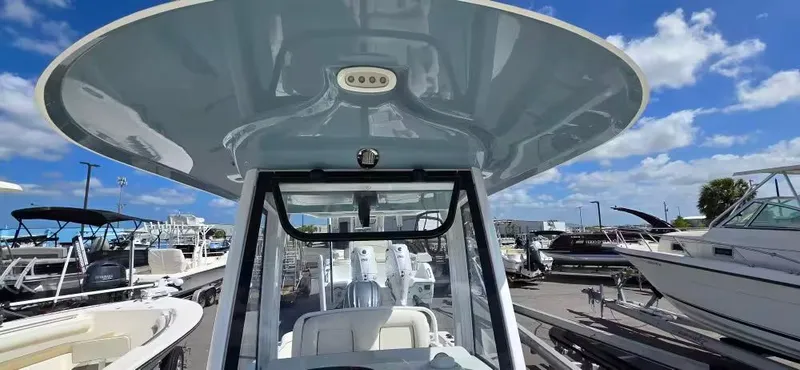 Slide: The Image of Sea Hunt Ultra 239 SE 2022 - 6