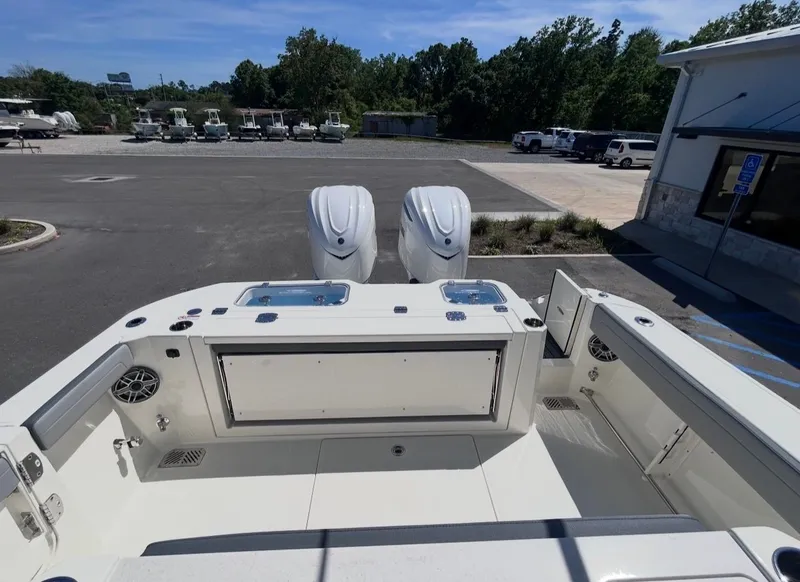 Slide: The Image of Cobia 305CC 2026 - 15