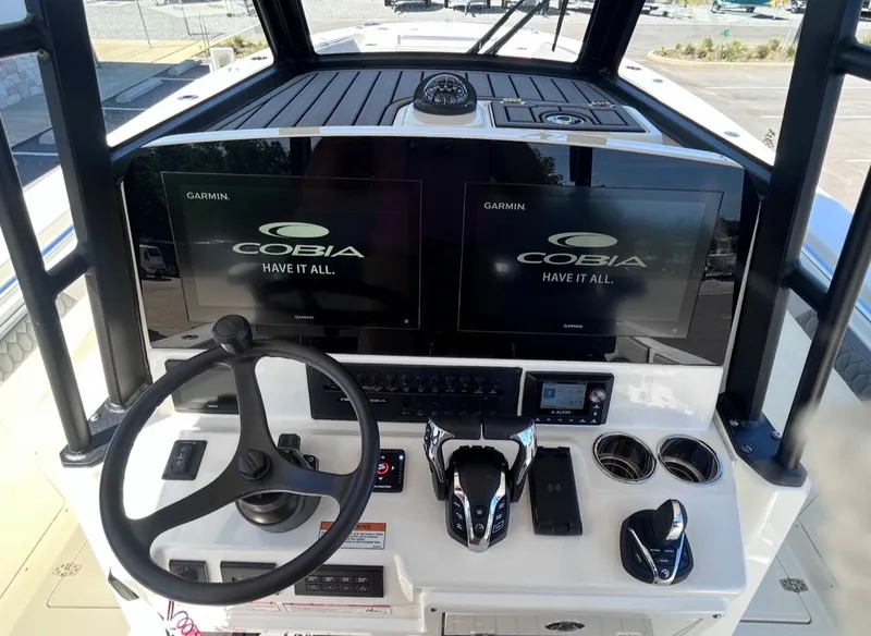 Slide: The Image of Cobia 305CC 2026 - 19