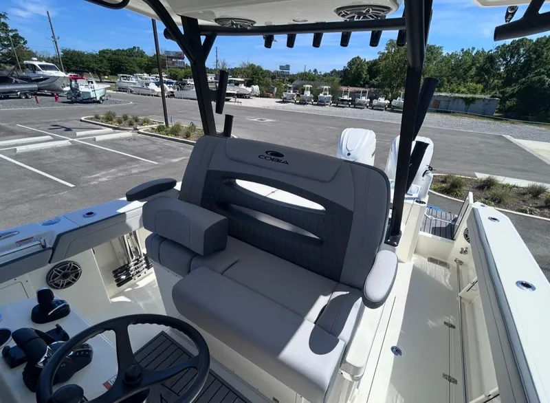 Slide: The Image of Cobia 305CC 2026 - 21