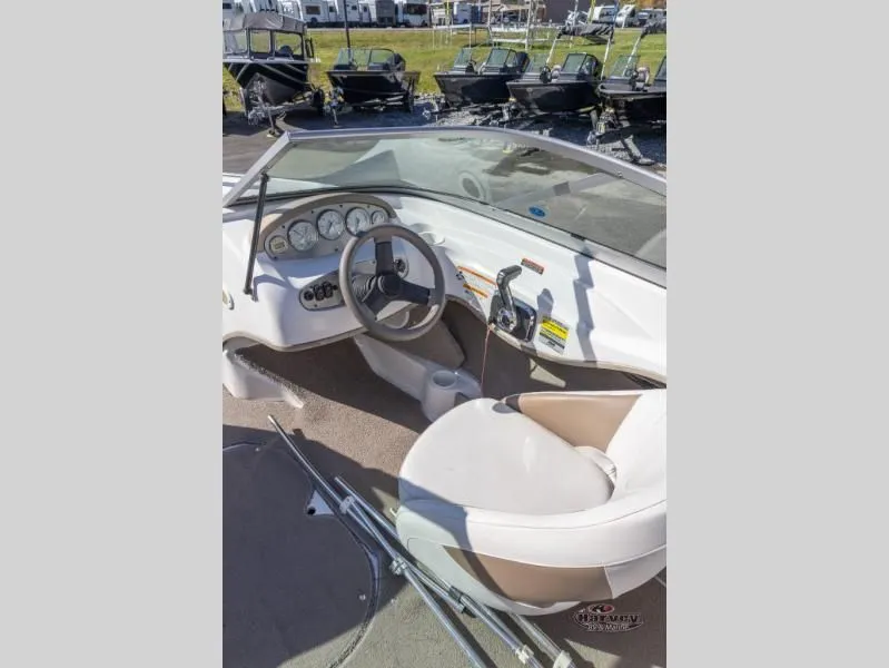 Slide: The Image of Four Winns 190 Horizon 2007 - 8