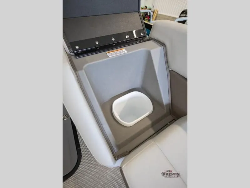 Slide: The Image of Vogue Performance 25 RL 2026 - 18