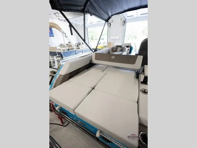 Slide: The Image of Vogue Performance 25 RL 2026 - 23