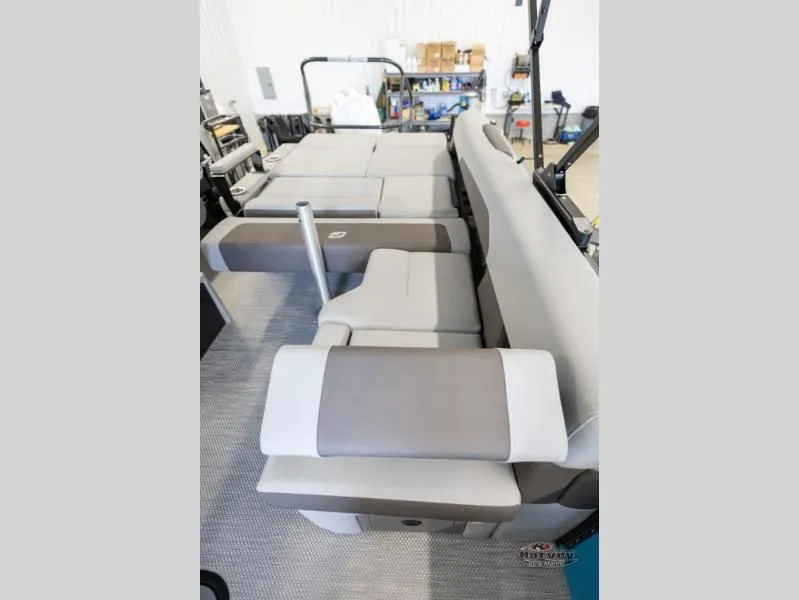 Slide: The Image of Vogue Performance 25 RL 2026 - 29