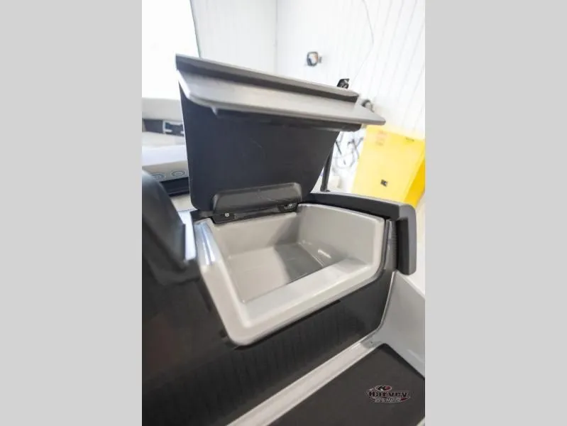 Slide: The Image of Vogue Performance 25 RL 2026 - 34