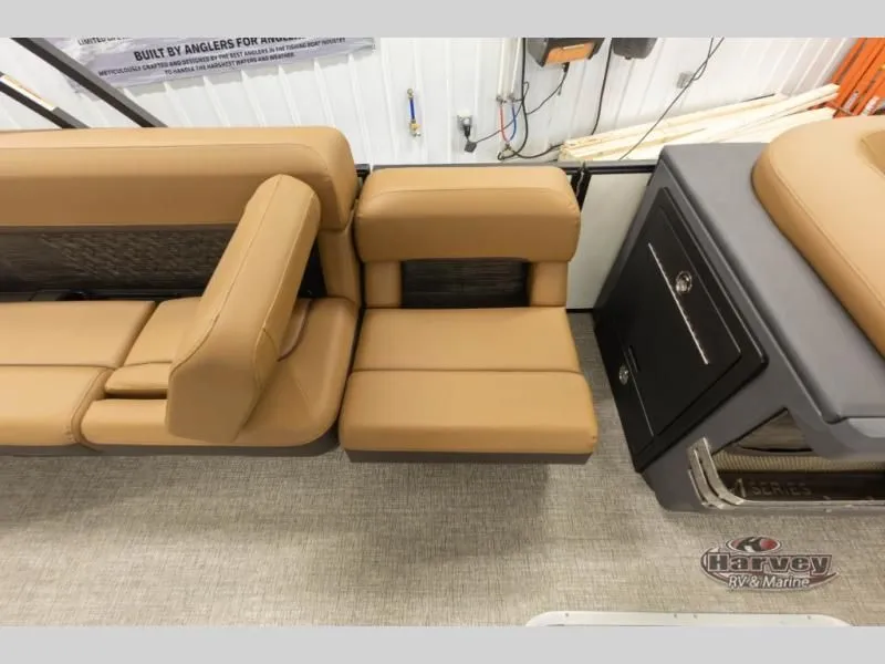 Slide: The Image of M Series 24MSLLSE 2026 - 10