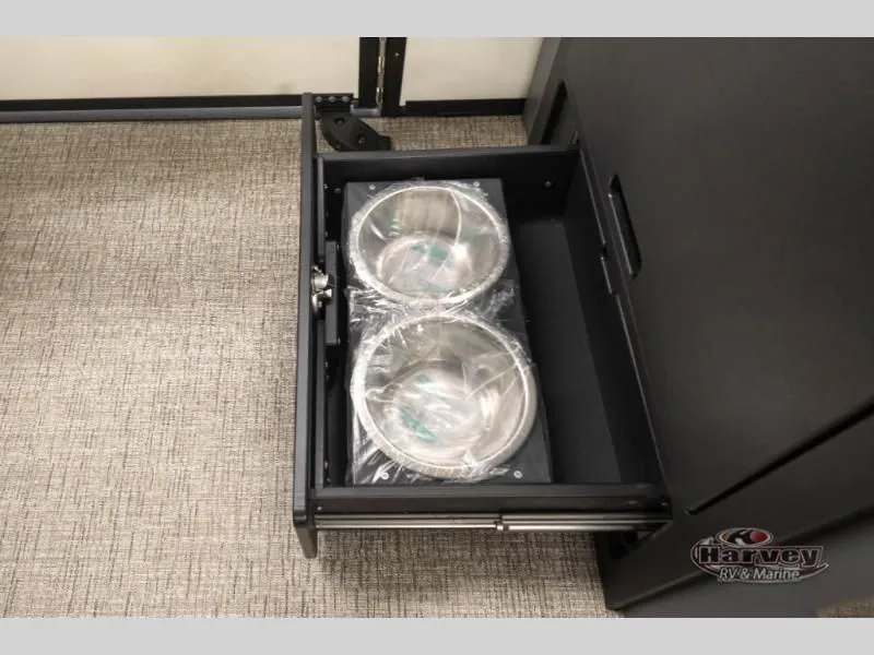 Slide: The Image of M Series 24MSLLSE 2026 - 13