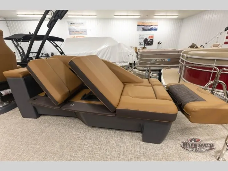 Slide: The Image of M Series 24MSLLSE 2026 - 22