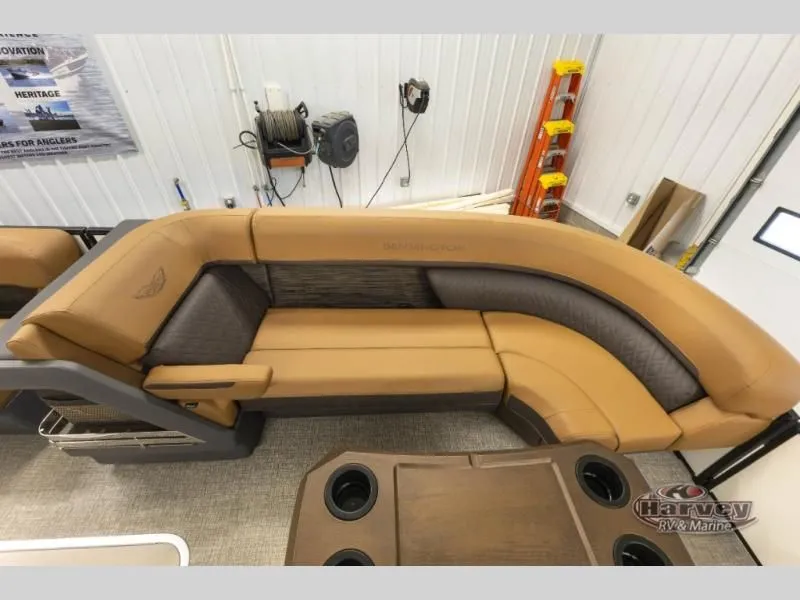 Slide: The Image of M Series 24MSLLSE 2026 - 8