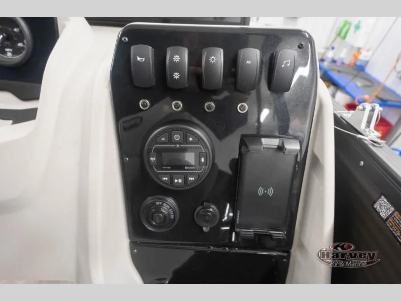 Slide: The Image of Sportfisher Sport 23-2SRL 2026 - 26