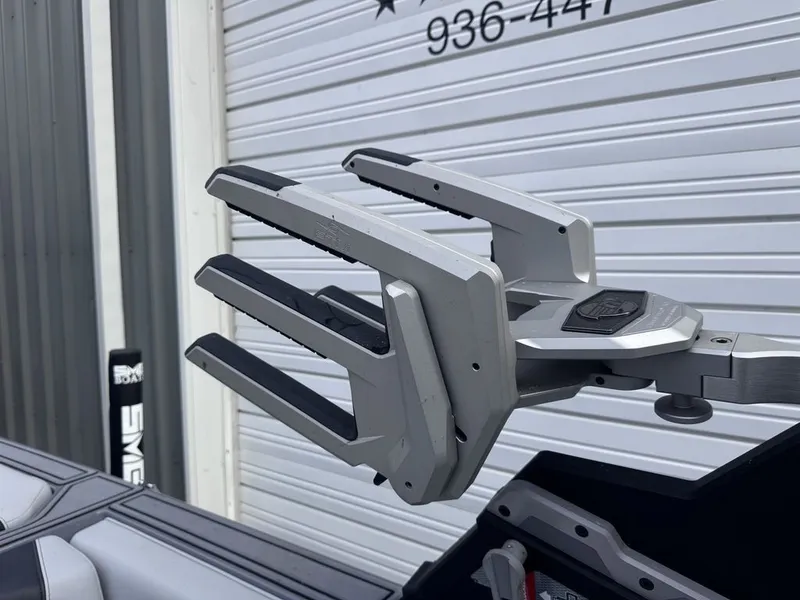 Slide: The Image of 2024 Malibu Wakesetter 23 MXZ boat rack close-up. - 17