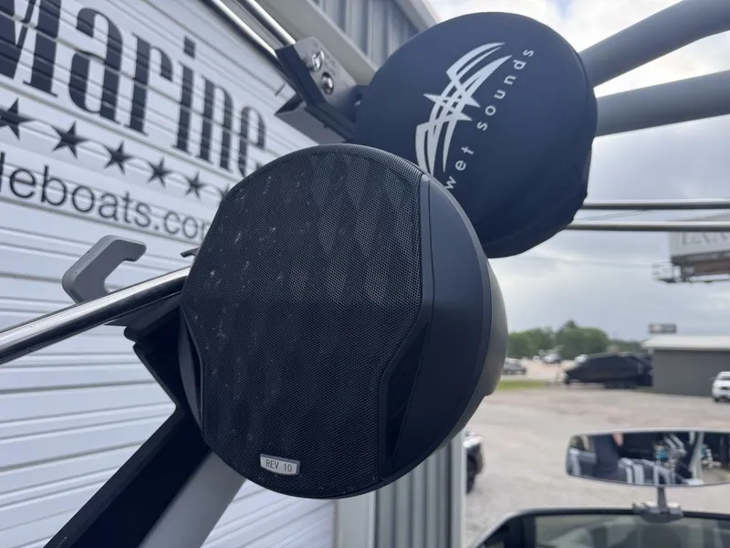 Slide: The Image of 2024 Malibu Wakesetter 23 MXZ with Wet Sounds speaker. - 18