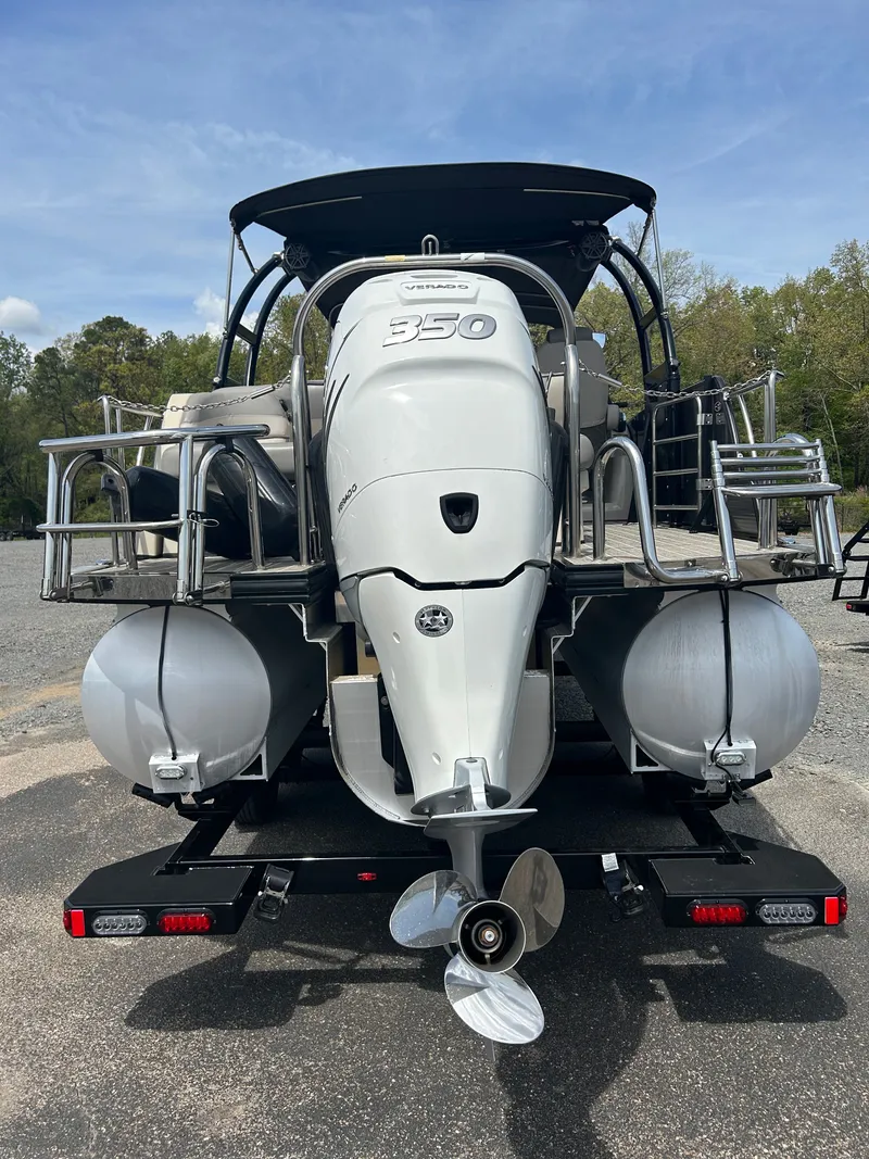 Slide: The Image of Harris Grand Mariner 250 2019 - 3