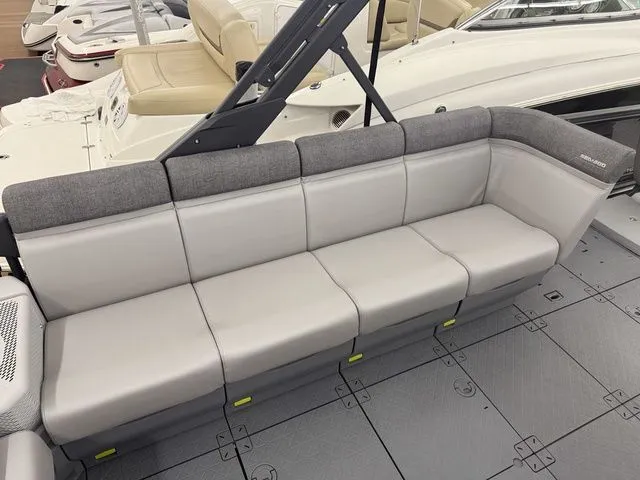 Slide: The Image of Sea-Doo Switch Sport™ 21 - 300 Hp - Tech Painted 2026 - 9
