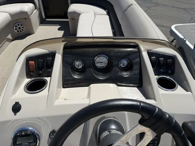 Slide: The Image of Dashboard of a 2017 Bennington 21SLX pontoon boat. - 12