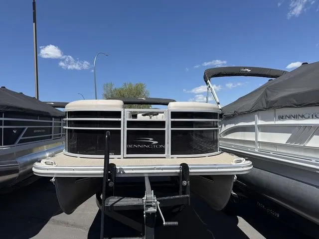 Slide: The Image of 2017 Bennington 21SLX pontoon boat on a trailer. - 3