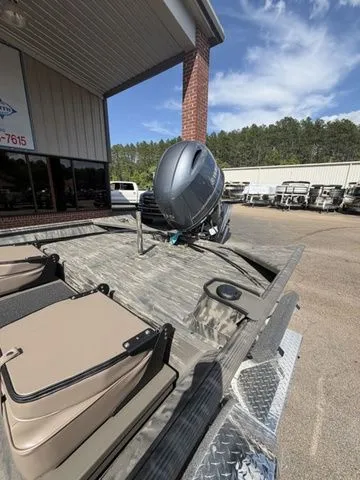 Slide: The Image of War Eagle 860LDSV 2026 - 10