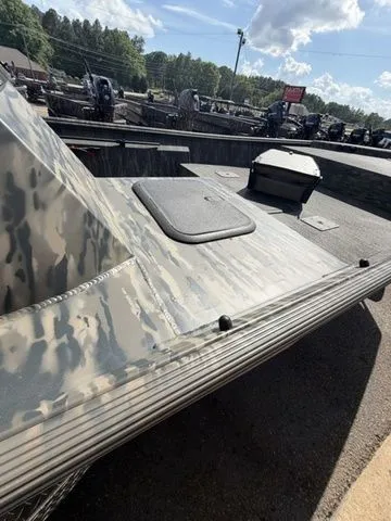 Slide: The Image of War Eagle 860LDSV 2026 - 18