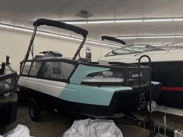 Slide: The Image of Sea-Doo Switch Sport™ 21 - 300 Hp - Tech Painted 2026 - 4