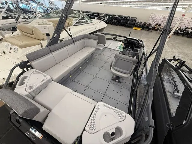 Slide: The Image of Sea-Doo Switch Sport™ 21 - 300 Hp - Tech Painted 2026 - 6
