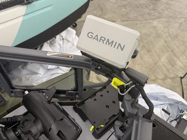 Slide: The Image of Sea-Doo Switch Fish™ Compact - 170 Hp Painted 2026 - 12