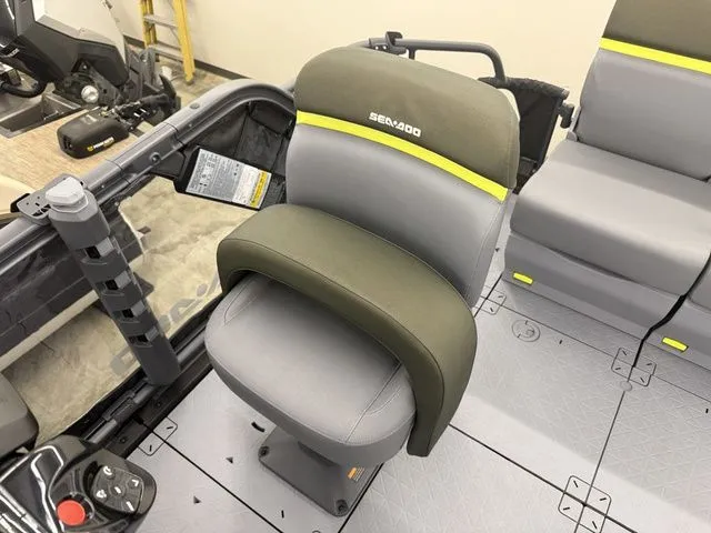 Slide: The Image of Sea-Doo Switch Fish™ Compact - 170 Hp Painted 2026 - 8