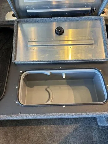 Slide: The Image of Tracker Pro Team 175 TF 2026 - 10