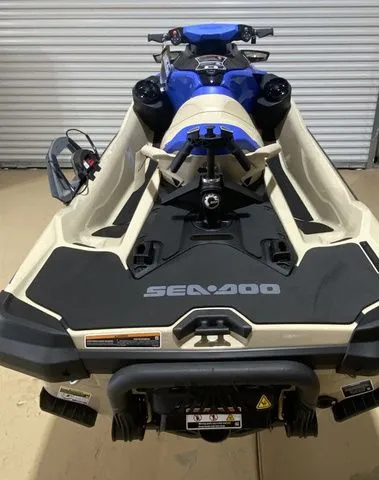 Slide: The Image of Sea-Doo Wake 2025 - 21