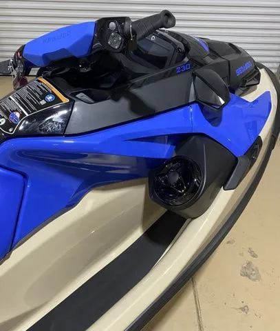 Slide: The Image of Sea-Doo Wake 2025 - 3