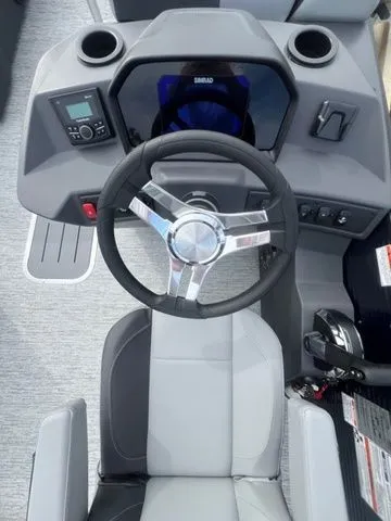 Slide: The Image of Bennington 22 S CRUISE JUMP SEAT 2026 - 8