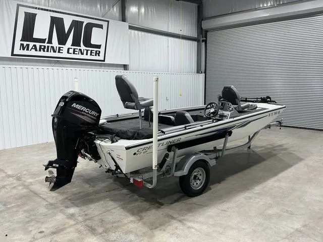 Slide: The Image of Crestliner VT 17 2016 - 11