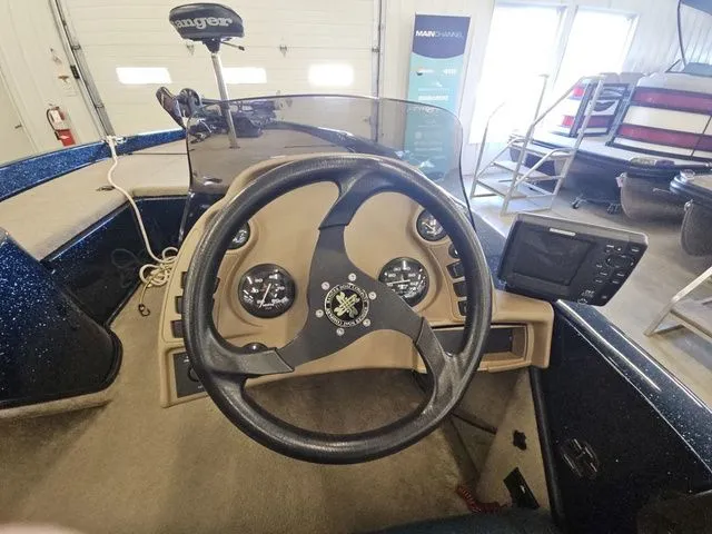 Slide: The Image of ranger bass boats R83VS 2000 - 4