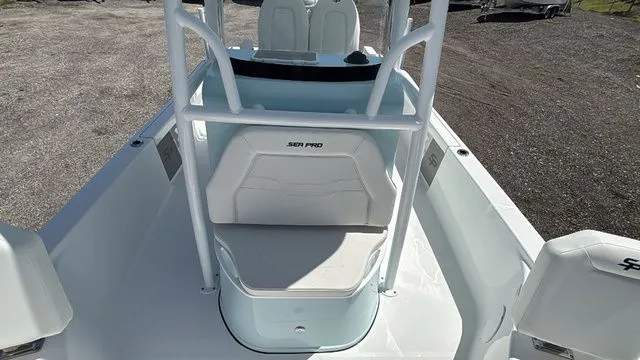 Slide: The Image of Sea Pro 250 Bay 2026 - 18