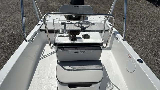 Slide: The Image of Sea Pro 172 Bay 2026 - 12