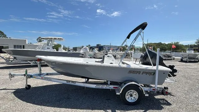 Slide: The Image of Sea Pro 172 Bay 2026 - 3