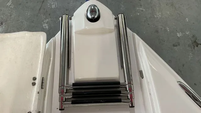 Slide: The Image of Rinker 226 Captiva Bowrider 2008 - 10