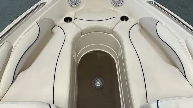 Slide: The Image of Rinker 226 Captiva Bowrider 2008 - 13