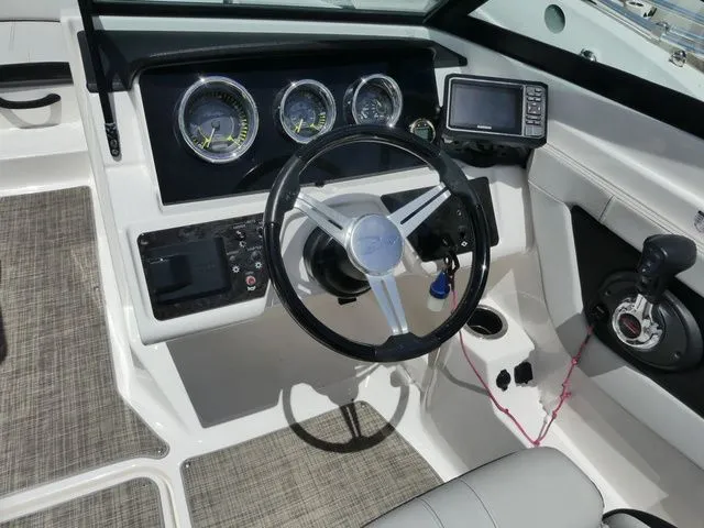 Slide: The Image of Sea Ray SPX 210 2021 - 8