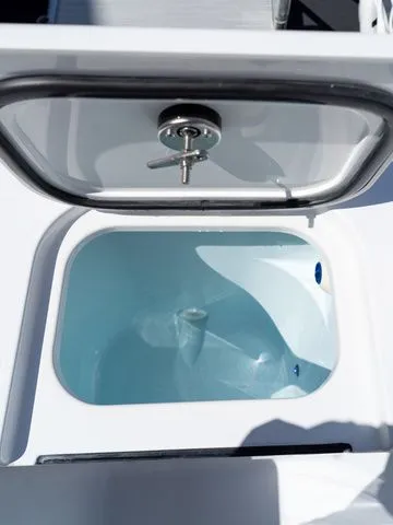 Slide: The Image of 2026 Sportsman Open 232 Center Console Livewell Detail - 32