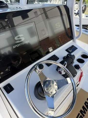 Slide: The Image of Sportsman Heritage 321 Center Console 2026 - 12