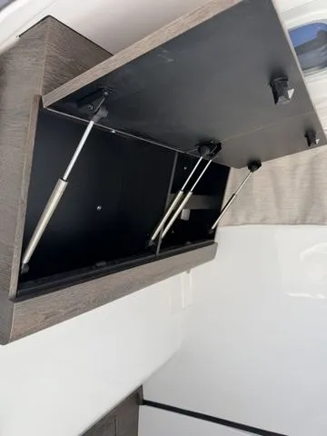 Slide: The Image of Sportsman Heritage 321 Center Console 2026 - 17