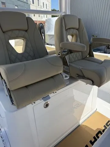 Slide: The Image of Sportsman Heritage 321 Center Console 2026 - 20