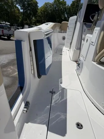 Slide: The Image of Sportsman Heritage 321 Center Console 2026 - 24