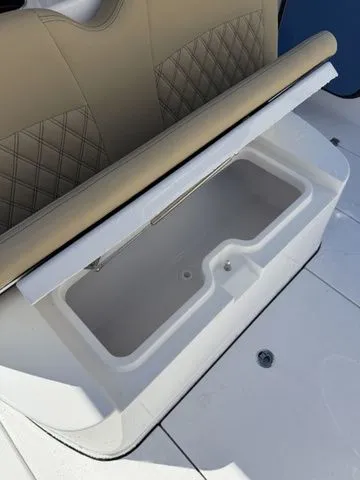 Slide: The Image of Sportsman Heritage 321 Center Console 2026 - 26
