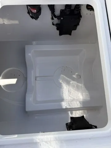 Slide: The Image of Sportsman Heritage 321 Center Console 2026 - 27