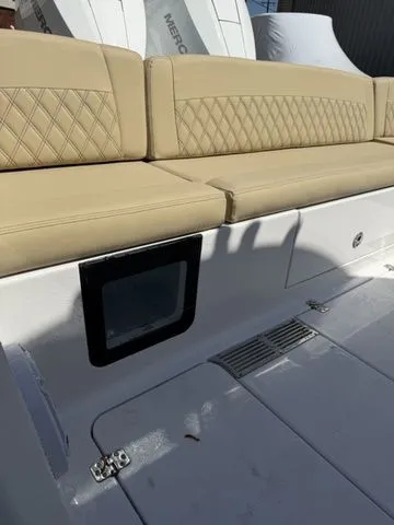 Slide: The Image of Sportsman Heritage 321 Center Console 2026 - 29