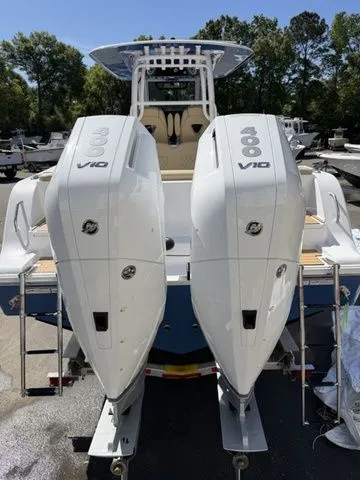 Slide: The Image of Sportsman Heritage 321 Center Console 2026 - 32